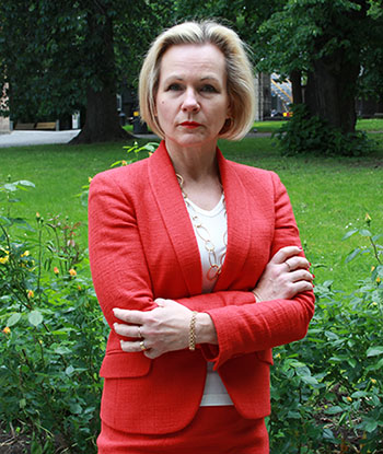 Anna GrönlundPressLow.jpg