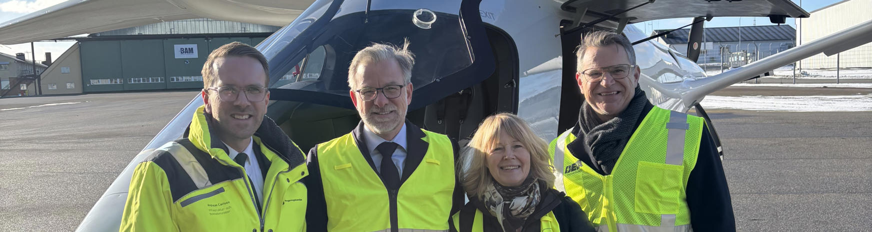 Elflyget lyfter på Bromma – branschen visade upp framtiden