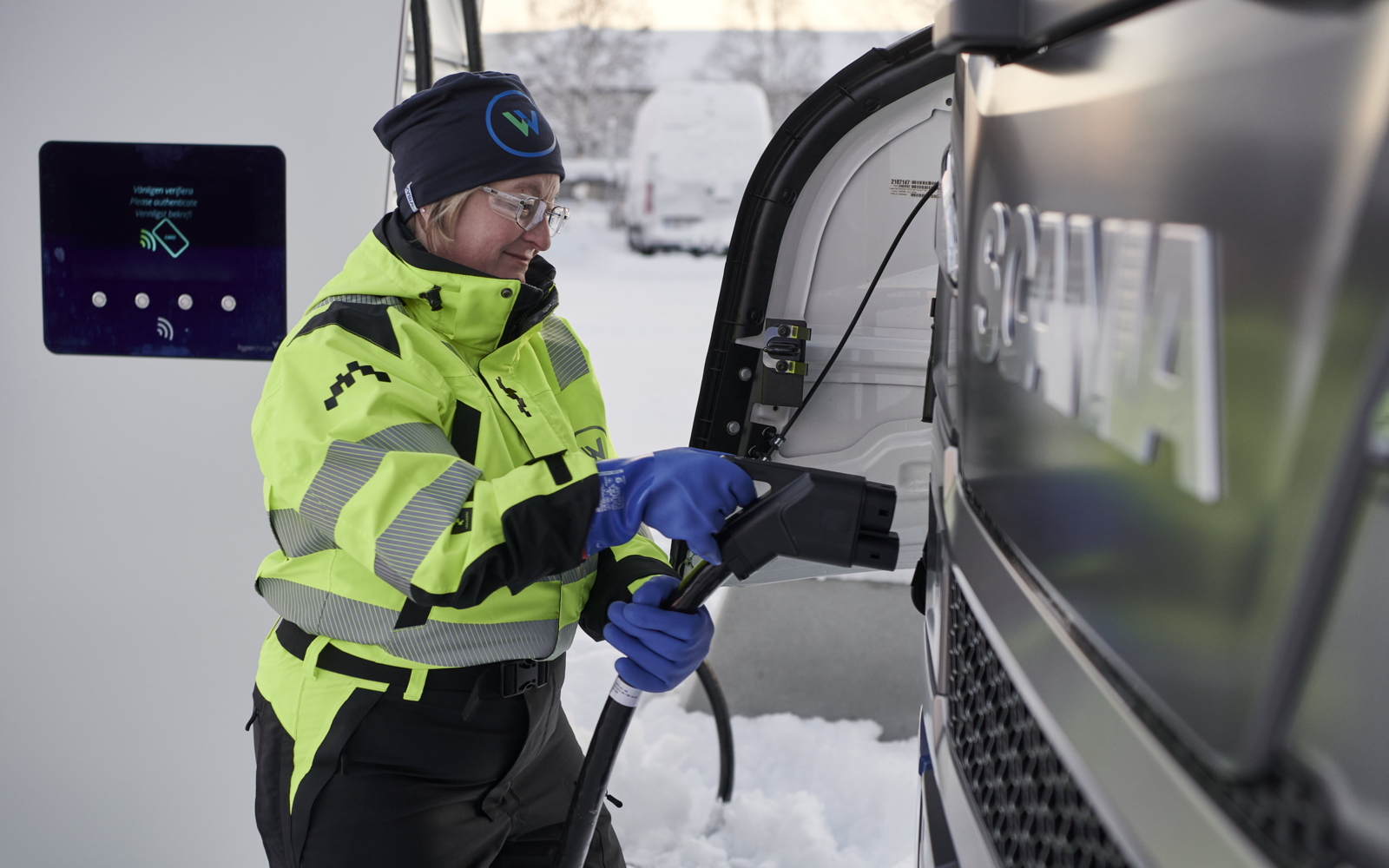 Styrmedelsförslag: Sänk energiskatten för laddning av tunga fordon