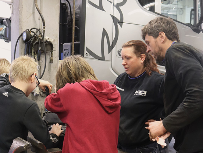 Framtidens mekaniker på besök hos Be-Ge Lastbilar i Oskarshamn!