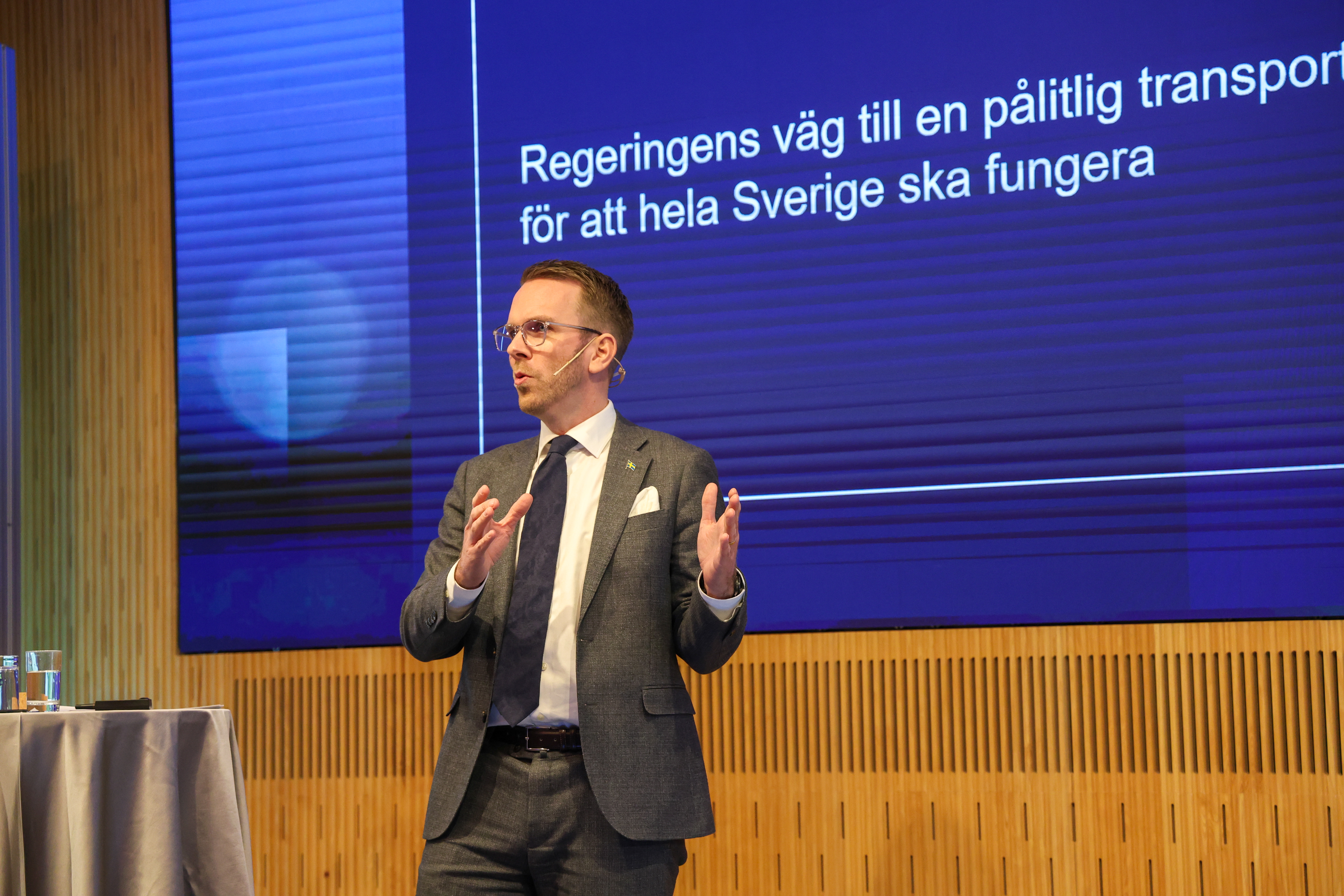  Infrastruktur- och bostadsminister Andreas Carlson