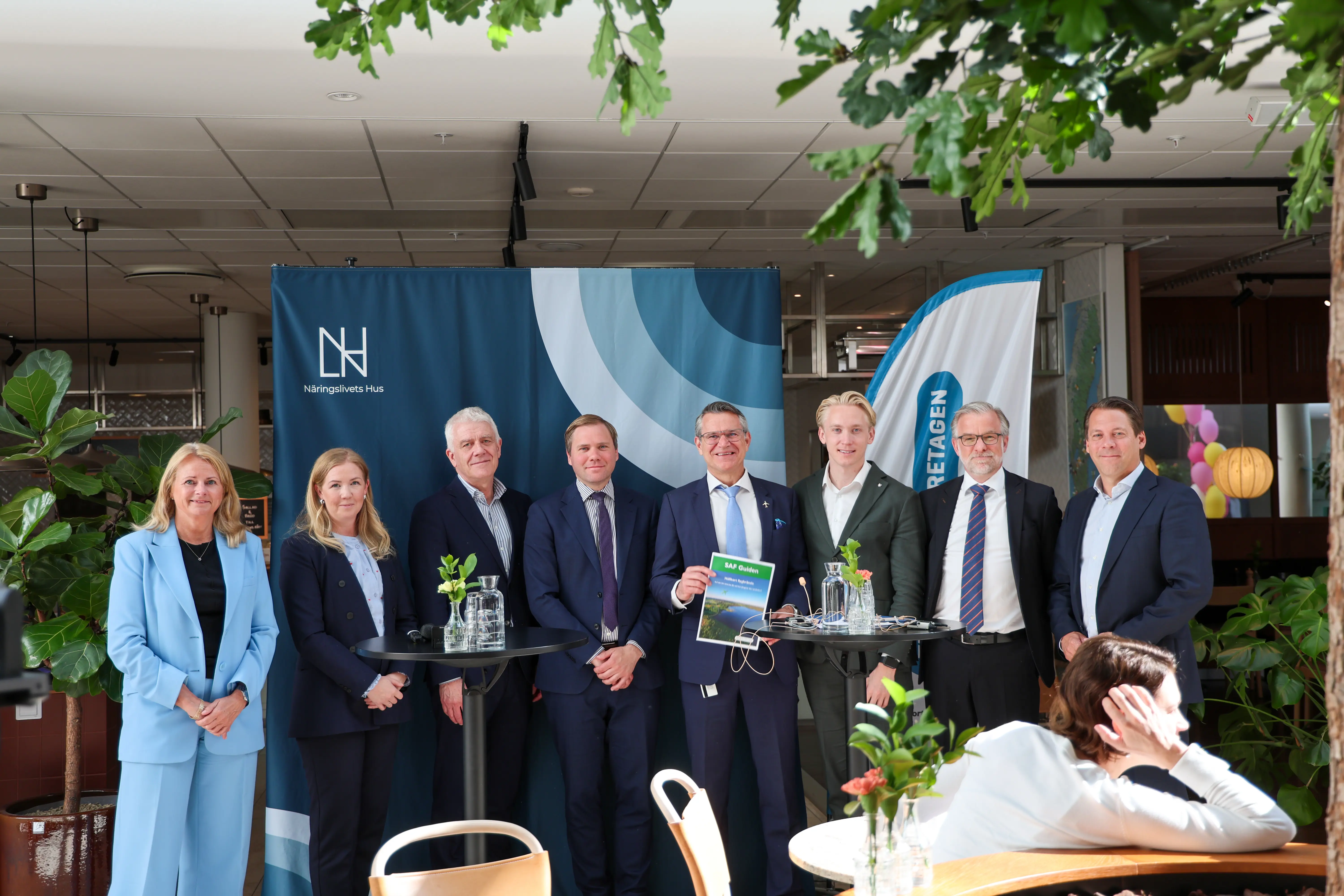 Fr vänster: Helene Samuelsson, Isabelle Nordin, Stefan G Andersson, Nils Paul, Fredrik Kämpfe, Mattias Askersson, Jonas Hagelqvist, Lars Lindblad
