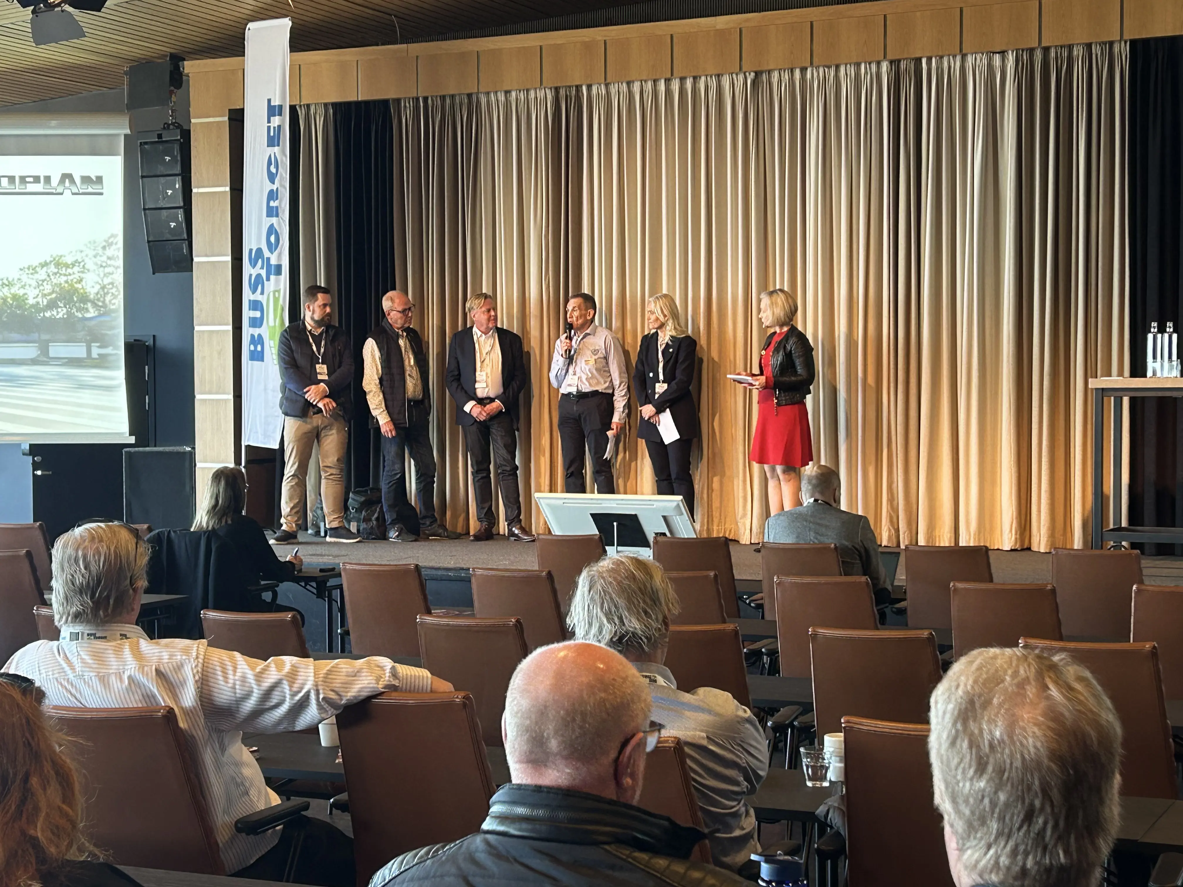 Panelsamtal med fordonstillverkarna