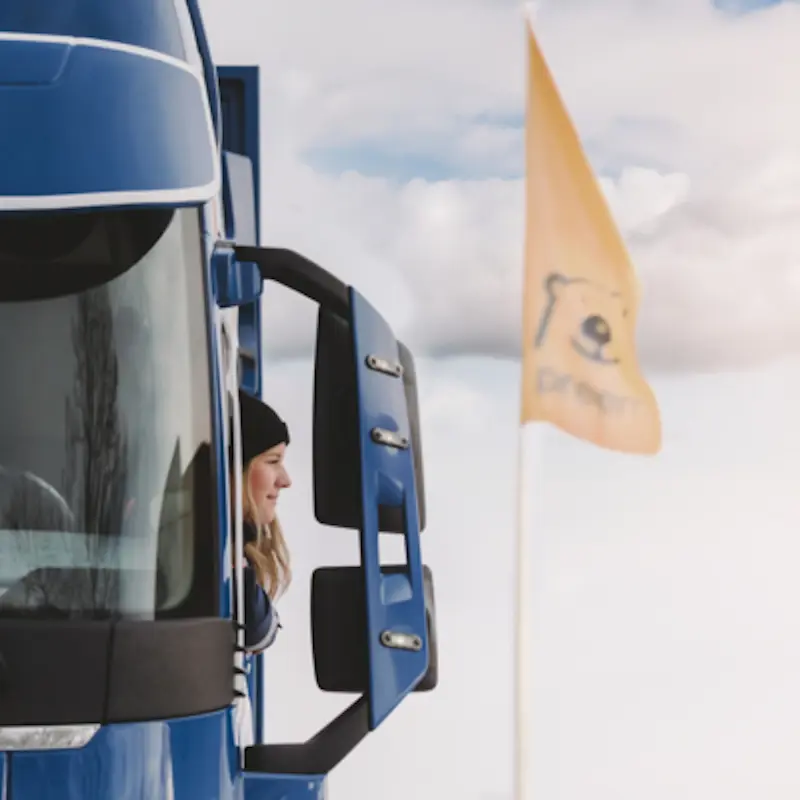 Preem satsar på kundnära laddning för åkerier och lastbilcentraler